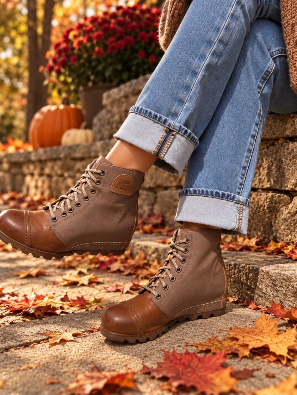 Sorel Lace-Up Canvas & Leather Wedge Boots Size 9